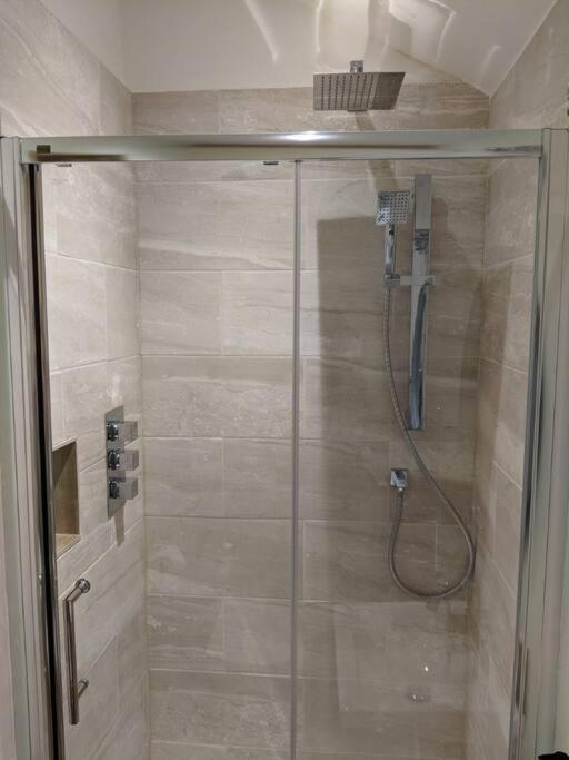Barley - Cosy Stylish Apartment - Easy Access To Bath And Many Nearby Attractions Box  Exterior foto
